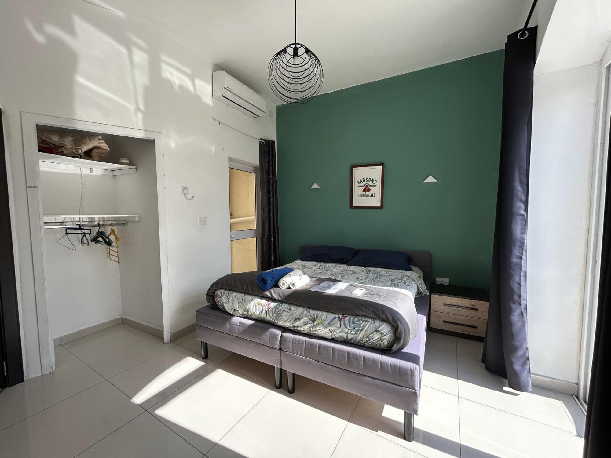 Homestay Next To Sliema Stay, Cozy, Air-conditioned, Self Check-in